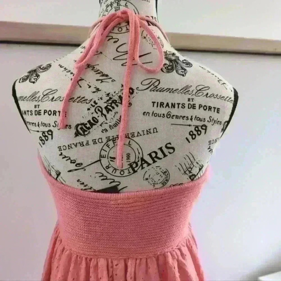 LE LIS | Women's Coral Eyelet Crochet Sleeveless Halter Midi Dress - Picture 8 of 9